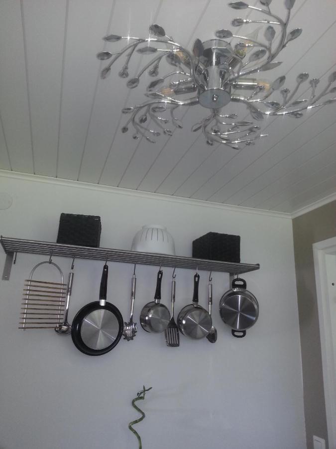 Poppelstrand Nuuksio, Pet Friendly Guest Apartment Екстериор снимка