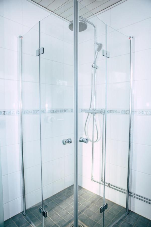 Poppelstrand Nuuksio, Pet Friendly Guest Apartment Екстериор снимка