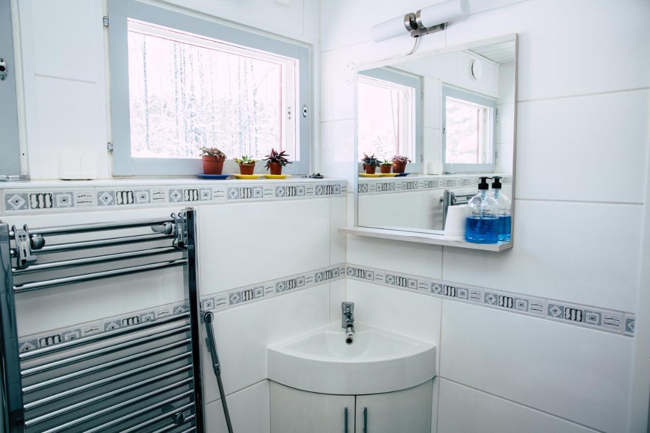 Poppelstrand Nuuksio, Pet Friendly Guest Apartment Екстериор снимка