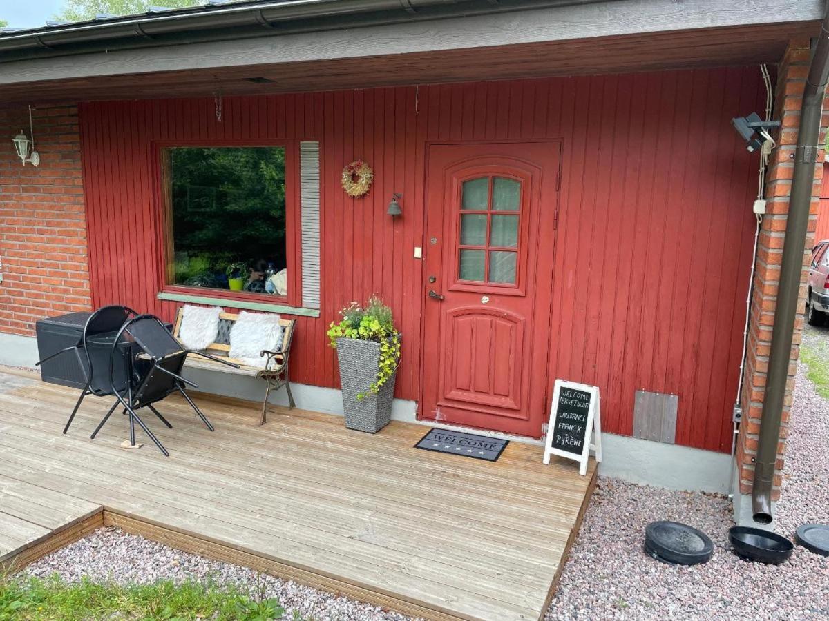 Poppelstrand Nuuksio, Pet Friendly Guest Apartment Екстериор снимка